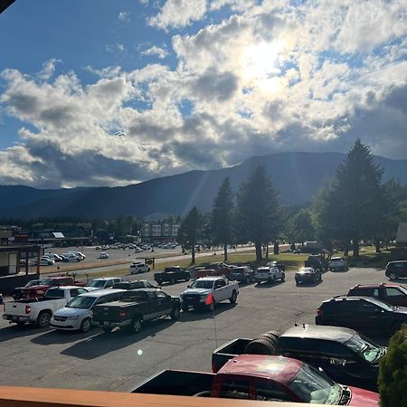 Kitimat Chalet Inn المظهر الخارجي الصورة