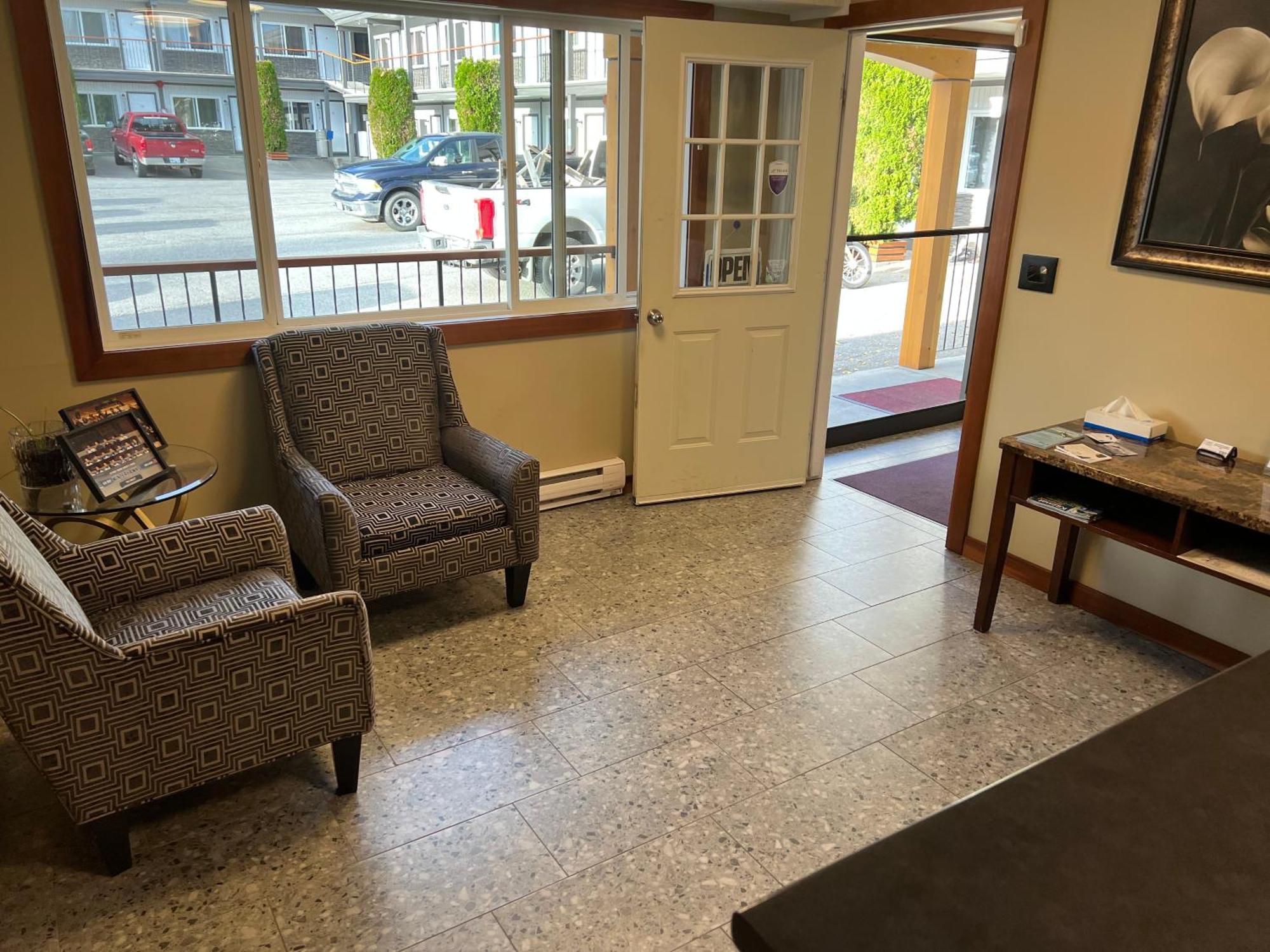 Kitimat Chalet Inn المظهر الخارجي الصورة