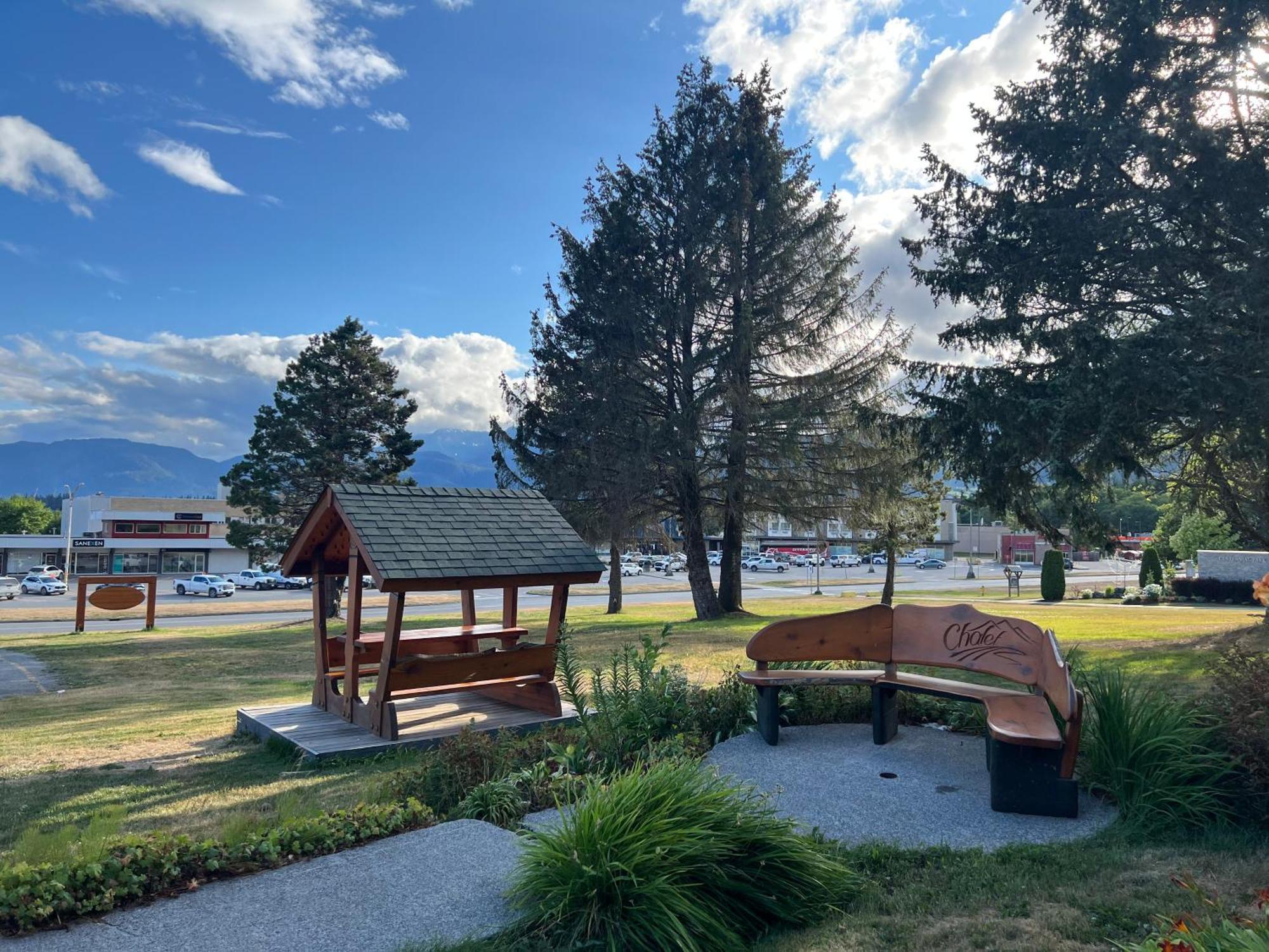 Kitimat Chalet Inn المظهر الخارجي الصورة