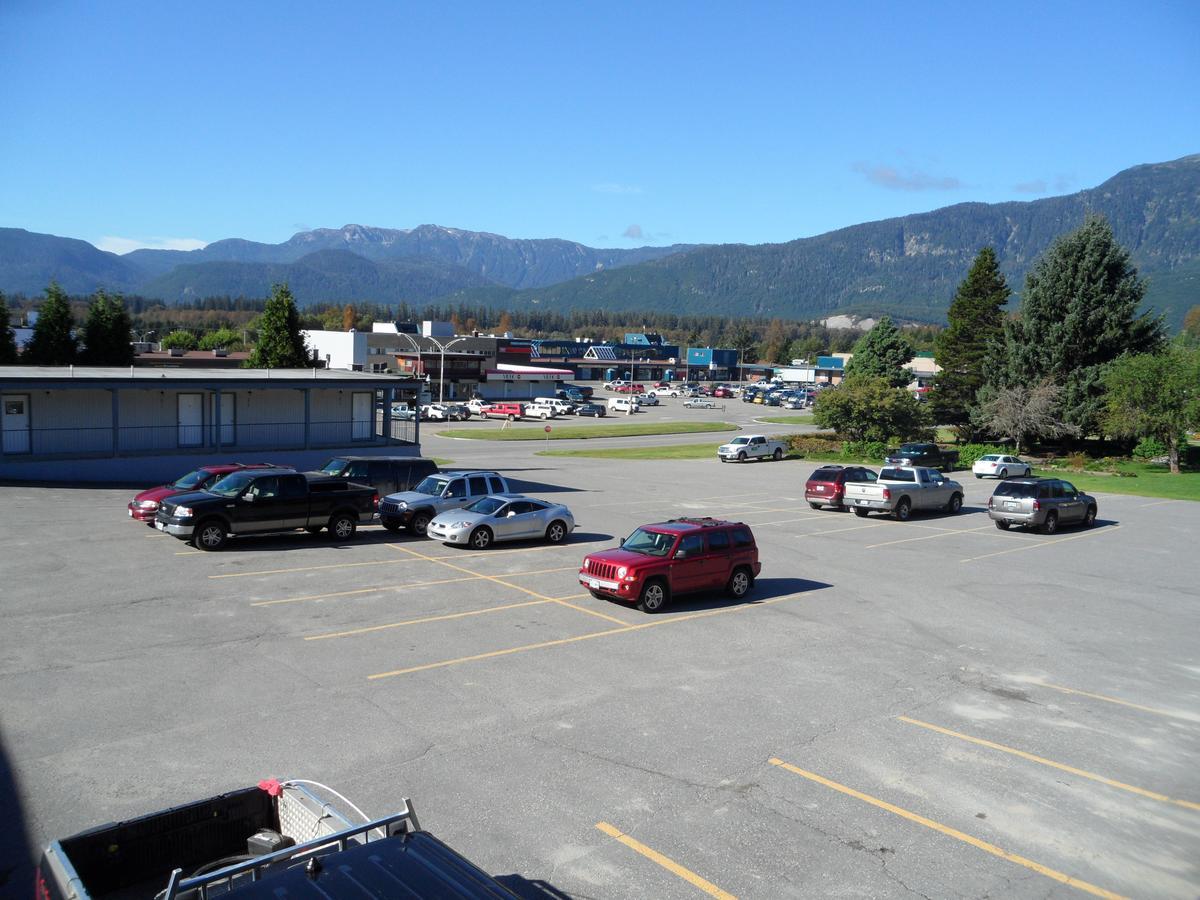 Kitimat Chalet Inn المظهر الخارجي الصورة