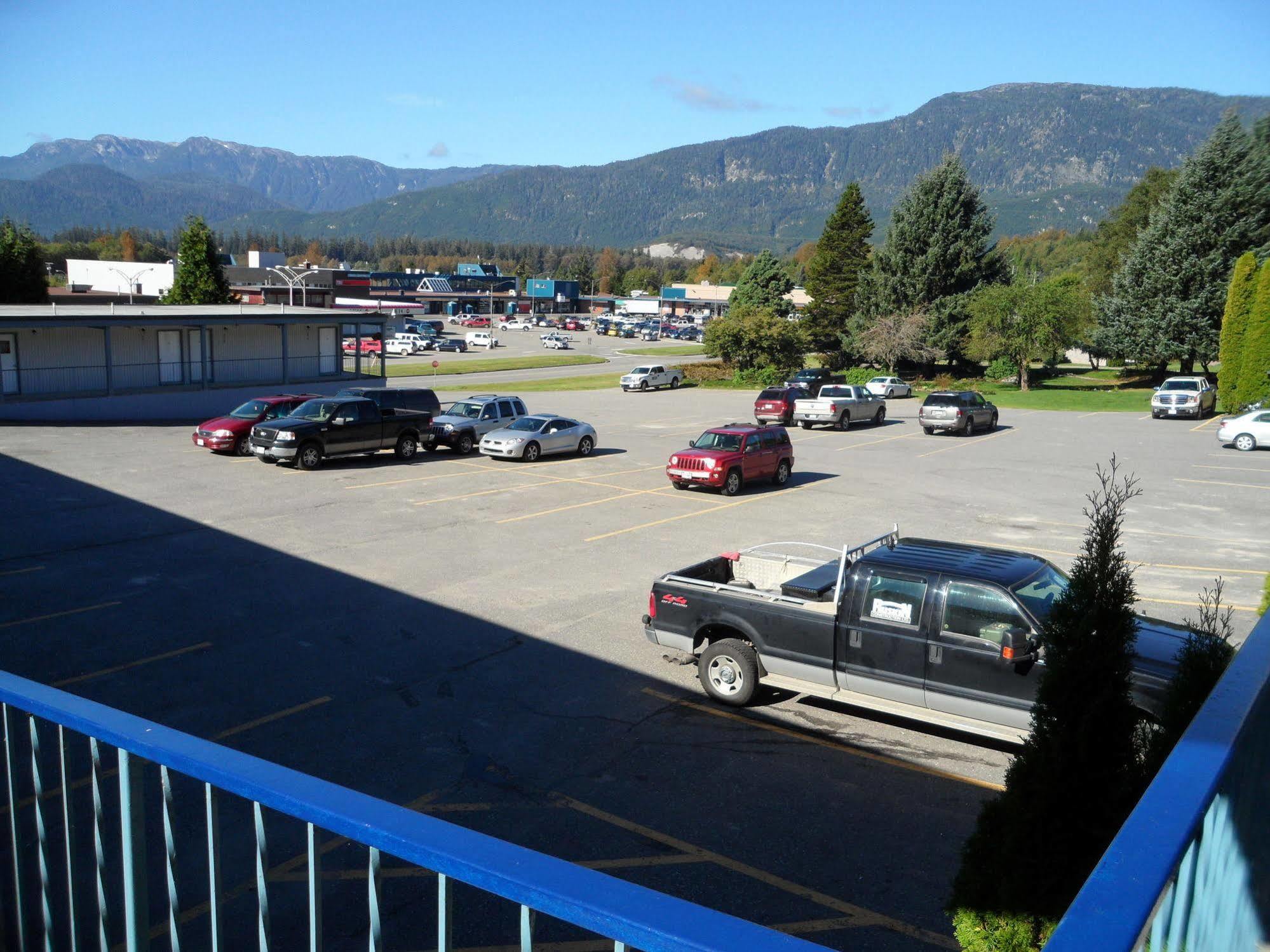 Kitimat Chalet Inn المظهر الخارجي الصورة