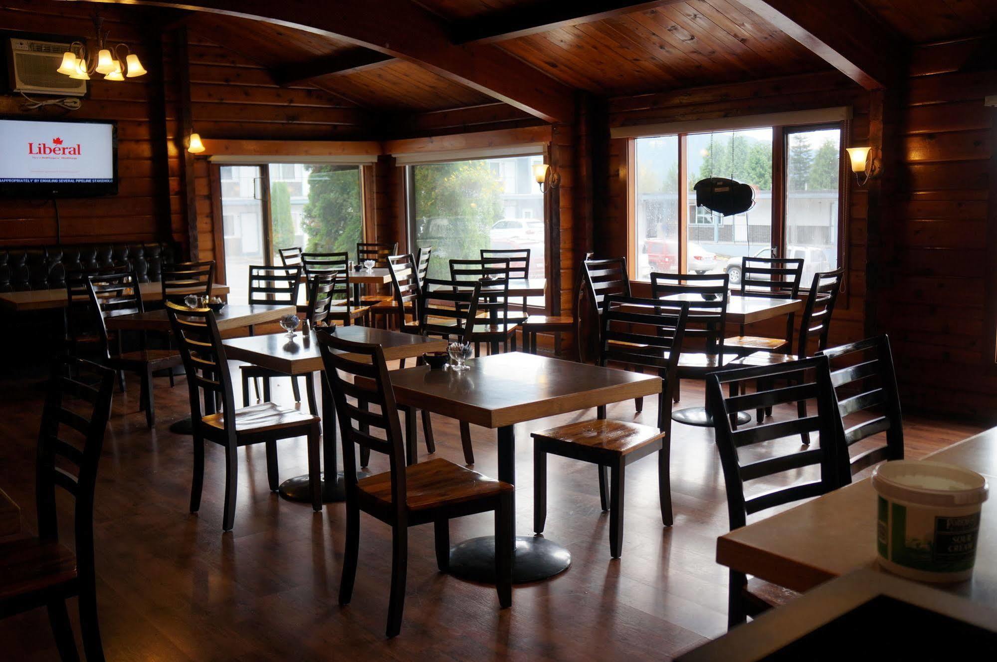 Kitimat Chalet Inn المظهر الخارجي الصورة